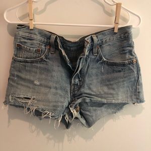 Levi’s 501 Cheeky Shorts Size 25